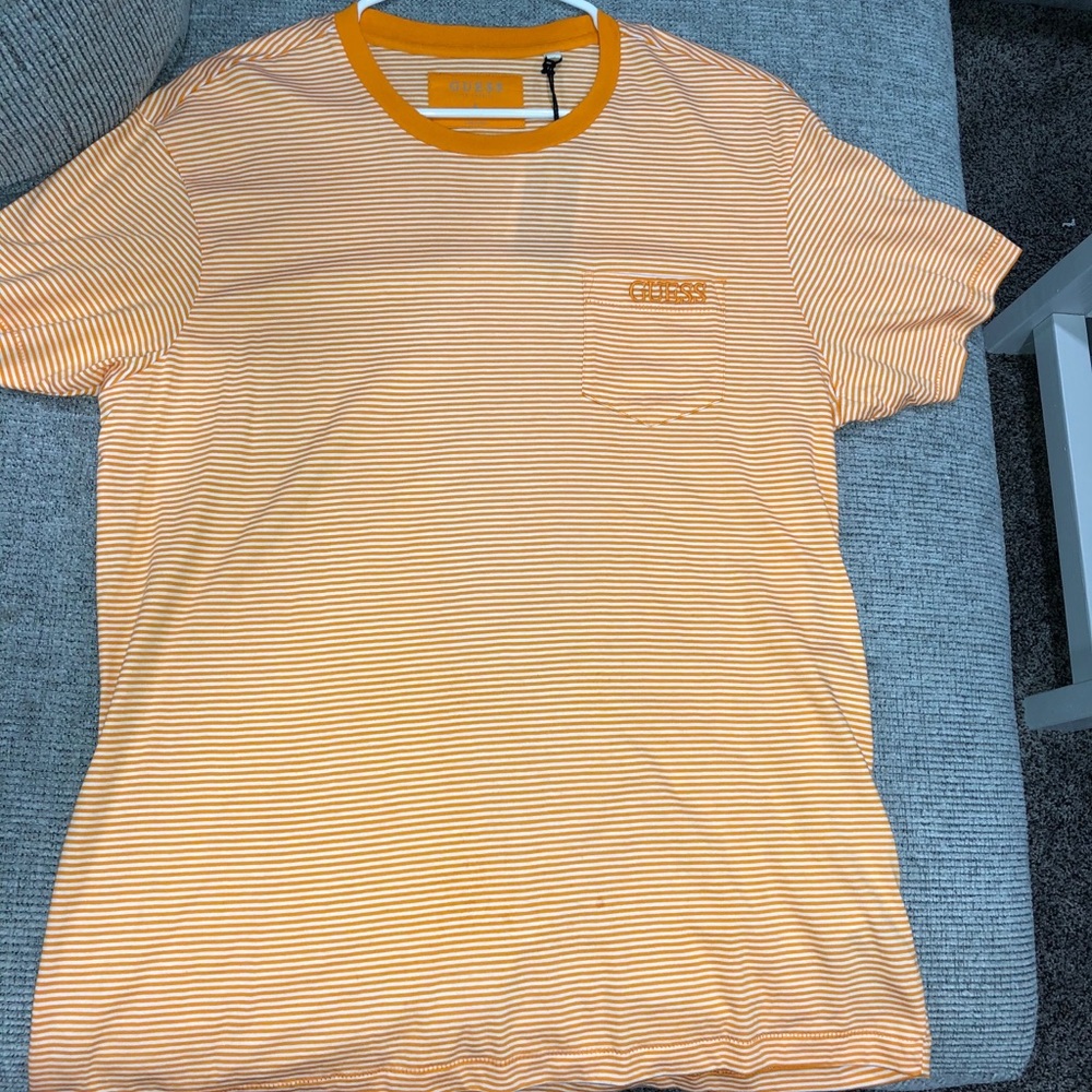 GUESS Men’s T- Shirt, NEW with tags!! Size: L